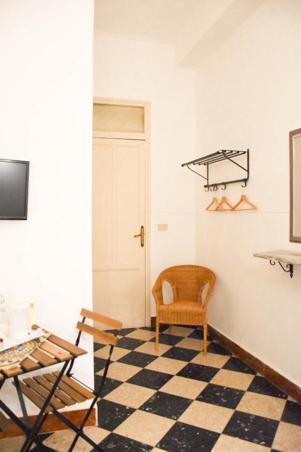 Casa Jolanda B&B Palermo Buitenkant foto